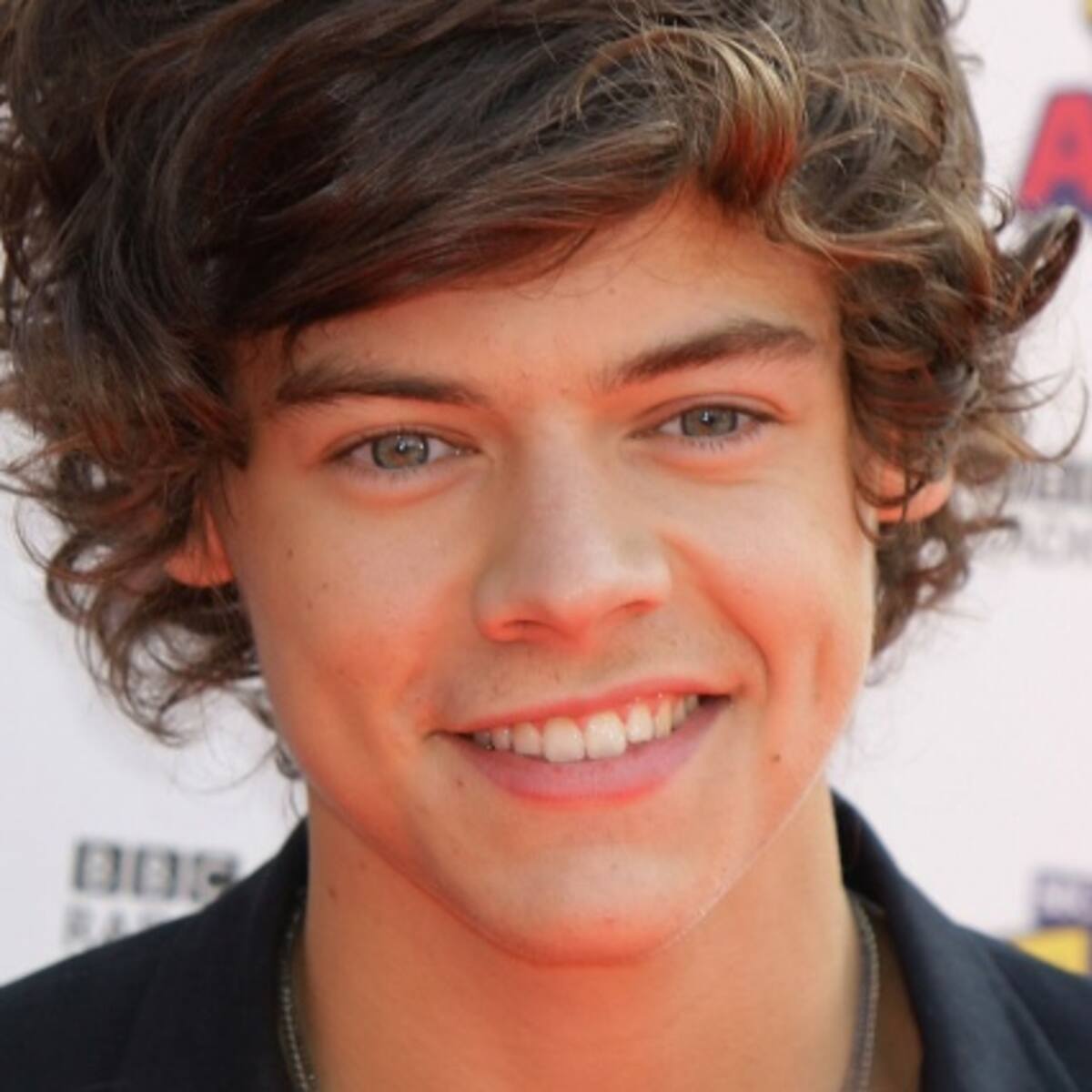 La chistosa caída de Harry Styles de One Direction