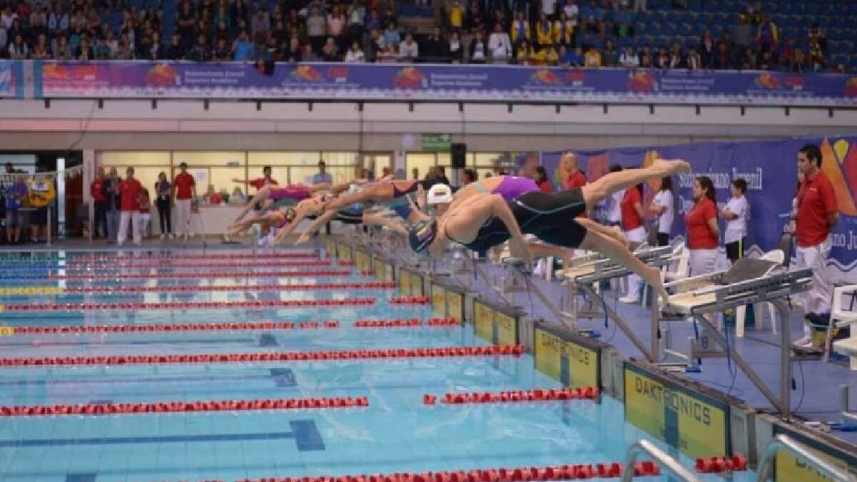 ¡Ídolo! Eduardo Cisternas ganó la serie de 400 metros libres en los JJ. OO de Tokio y batió el récord nacional