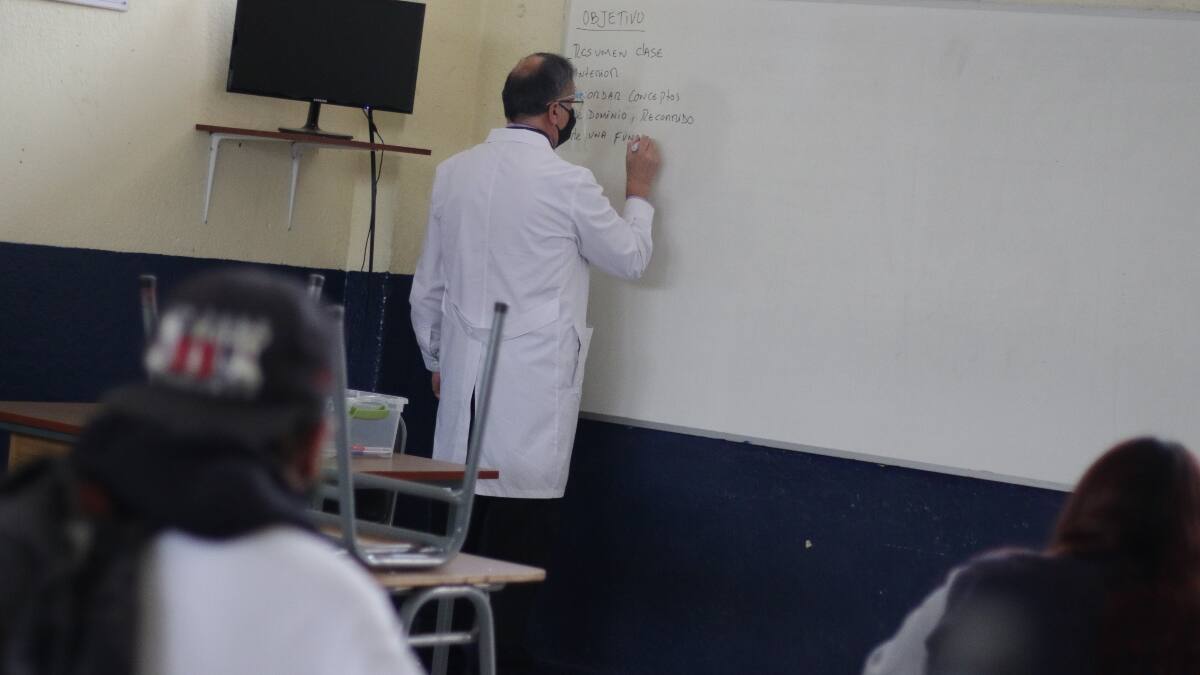 Aprueban proyecto que establece nuevos requisitos para estudiar pedagogía