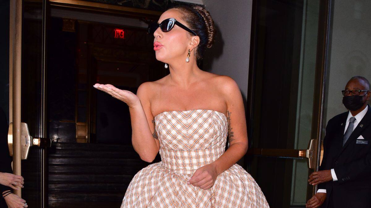 Lady Gaga anuncia el lanzamiento de álbum de remixes de “Chromatica”