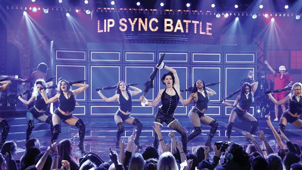 Tom Holland confiesa cómo se siente por su icónica presentación de «Umbrella» en Lip Sync Battle