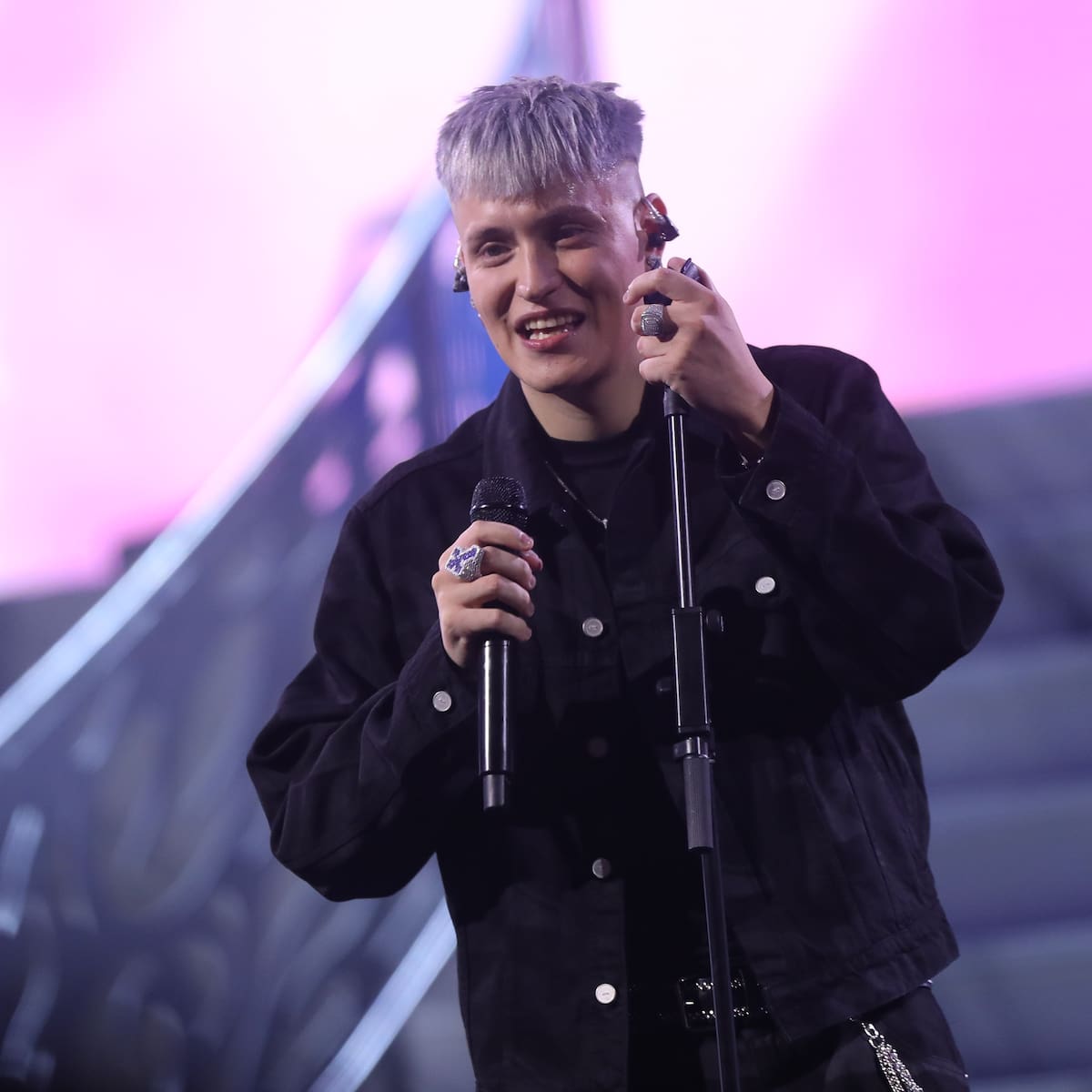 Kidd Voodoo sigue sumando hitos: Forbes lo elige como el rostro del 30 Under 30 Chile 2026