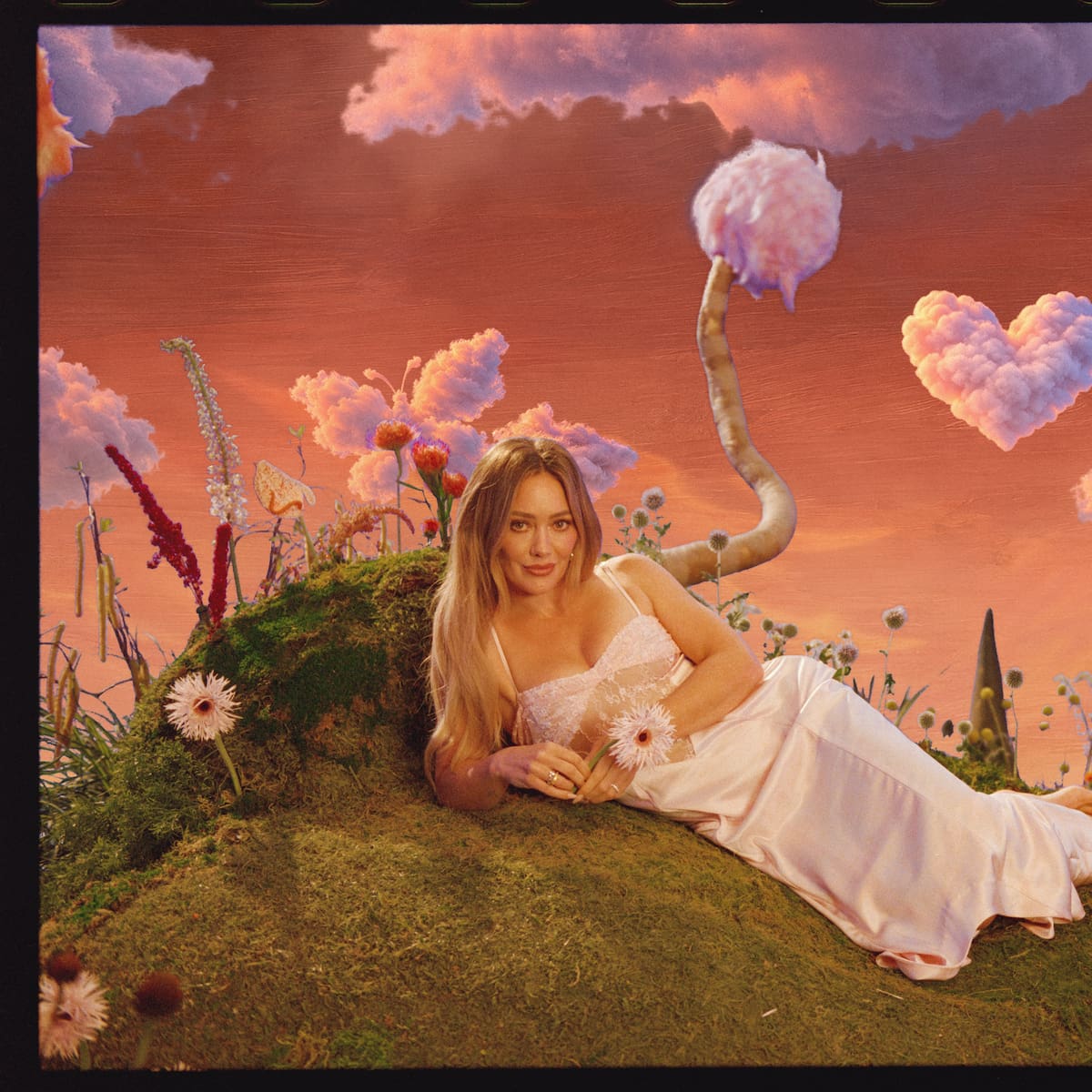 Hilary Duff estrena "CATastrophe", su nueva canción para "The Cat in the Hat" antes de su debut en Chile