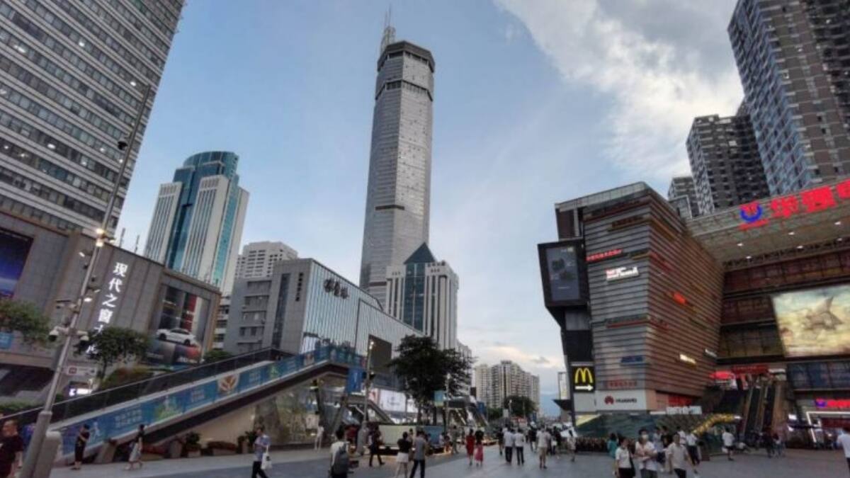 ¡Qué nervio! Este rascacielos chino comenzó a temblar y provocó una evacuación