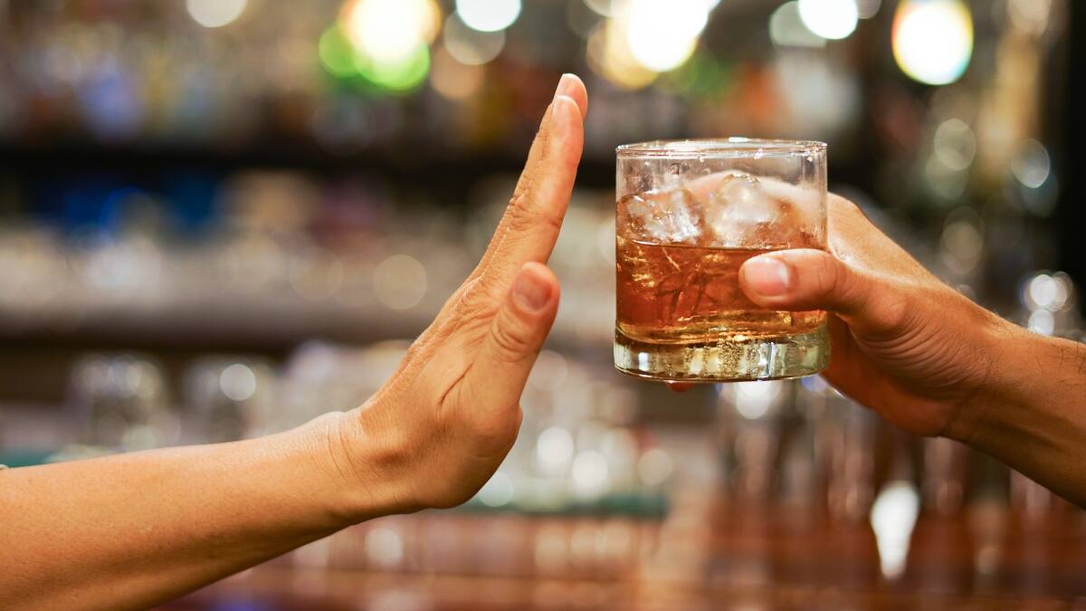 ¿Tienes un consumo de alcohol preocupante? La OMS te lo responde