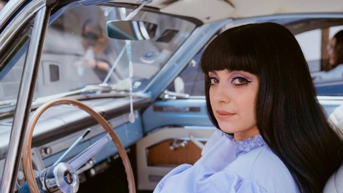 Mon Laferte revela que fue víctima de abuso durante su infancia