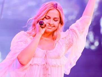 #Vitrina40 de Lollapalooza Chile 2026: Conoce a Addison Rae, la artista pop que se estará presentando