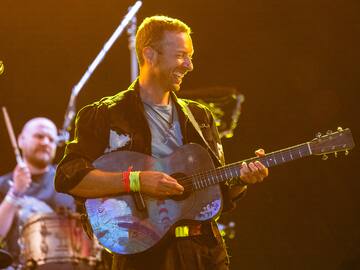 Chris Martin sorprende con tributo a Taylor Swift durante su concierto en Viena