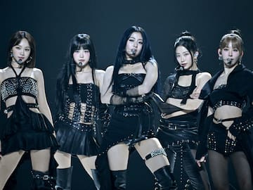 LE SSERAFIM presenta su nuevo mini-álbum “HOT”