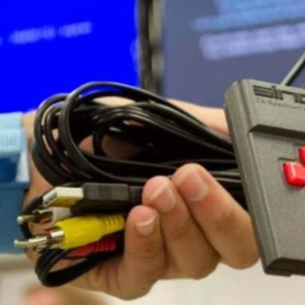 Hombre encontró su consola guardada por más de 30 años y aún tenía partidas de juegos sin terminar