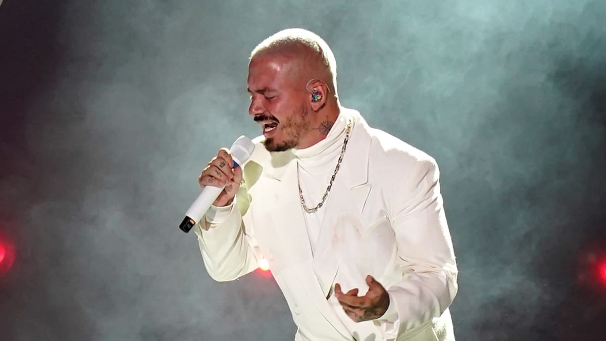 ¡Tremendo! J Balvin es el artista latino urbano con más número #1 en Billboard