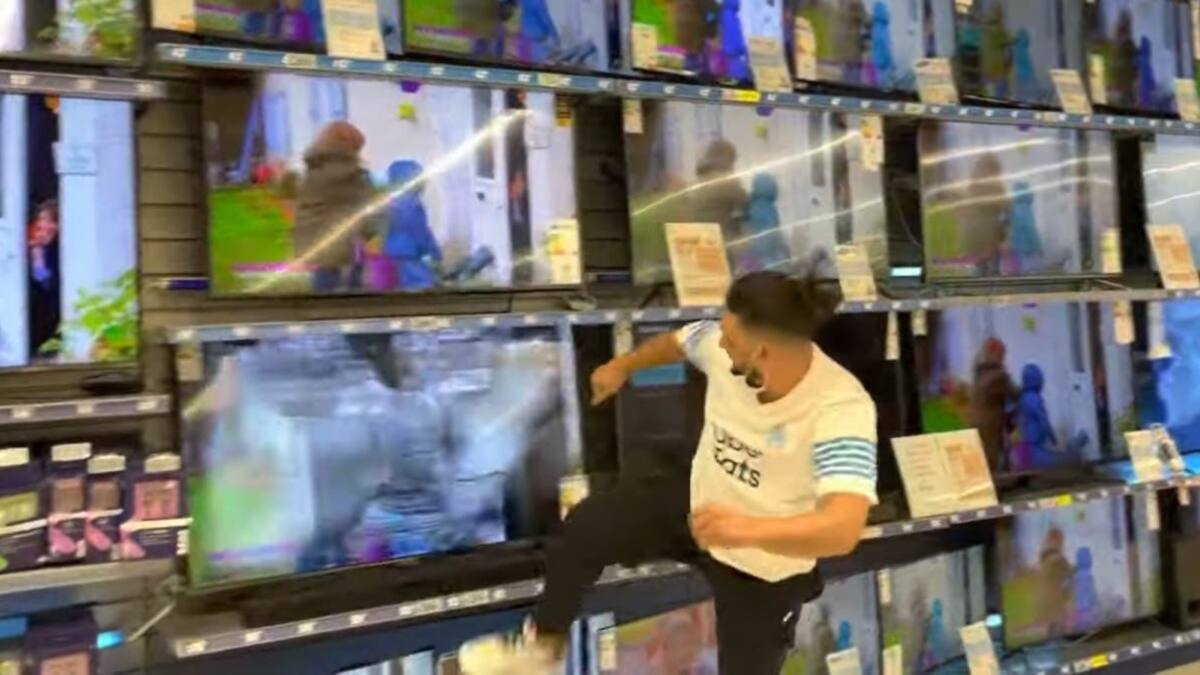 ¡Día de furia! Hincha del Marsella patea televisores enfurecido por llegada de Messi al PSG