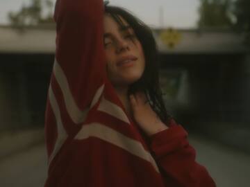 Billie Eilish estrena videoclip de "CHIHIRO"