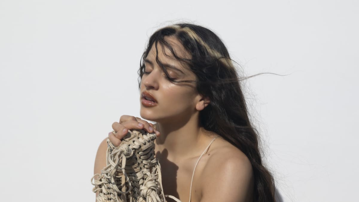 Spotify agrega herramienta para entender las letras de 'LUX': Contienen 13 idiomas distintos