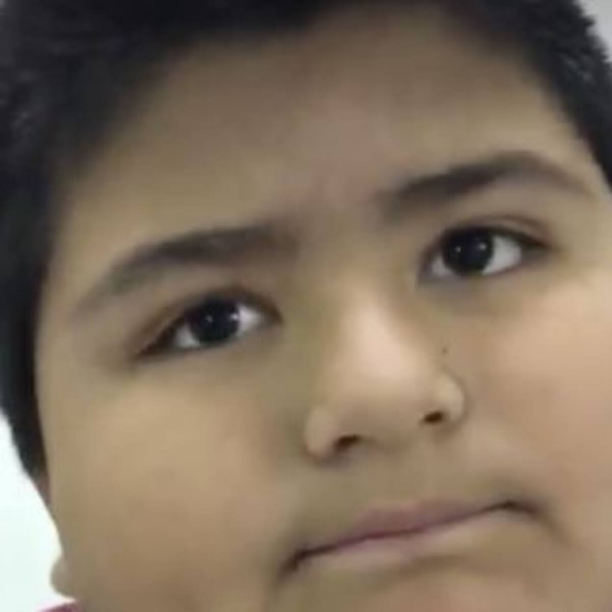 Este niño se tragó un silbato y cada vez que abre la boca… ¡No lo vas a creer!