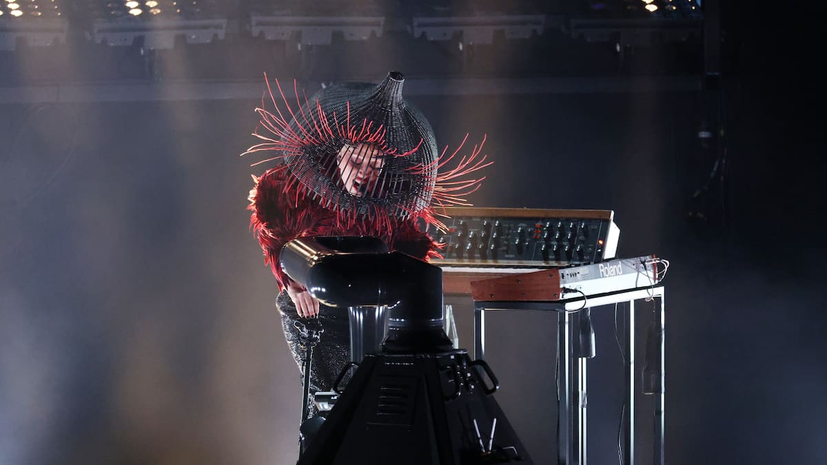 "Estoy completamente desconsolada": Lady Gaga se ve forzada a cancelar su tercer show del "MAYHEM Ball" en Montreal y esta es la razón