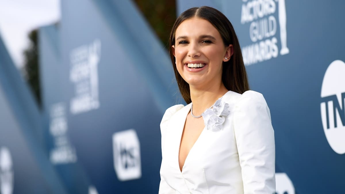 Millie Bobby Brown publica nuevas románticas fotos junto a su pololo, el hijo de Jon Bon Jovi