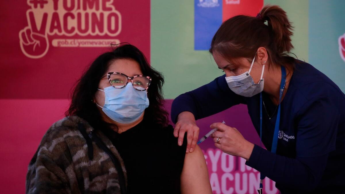 Lanzan campaña especial de vacunación para rezagados mayores de 23 años