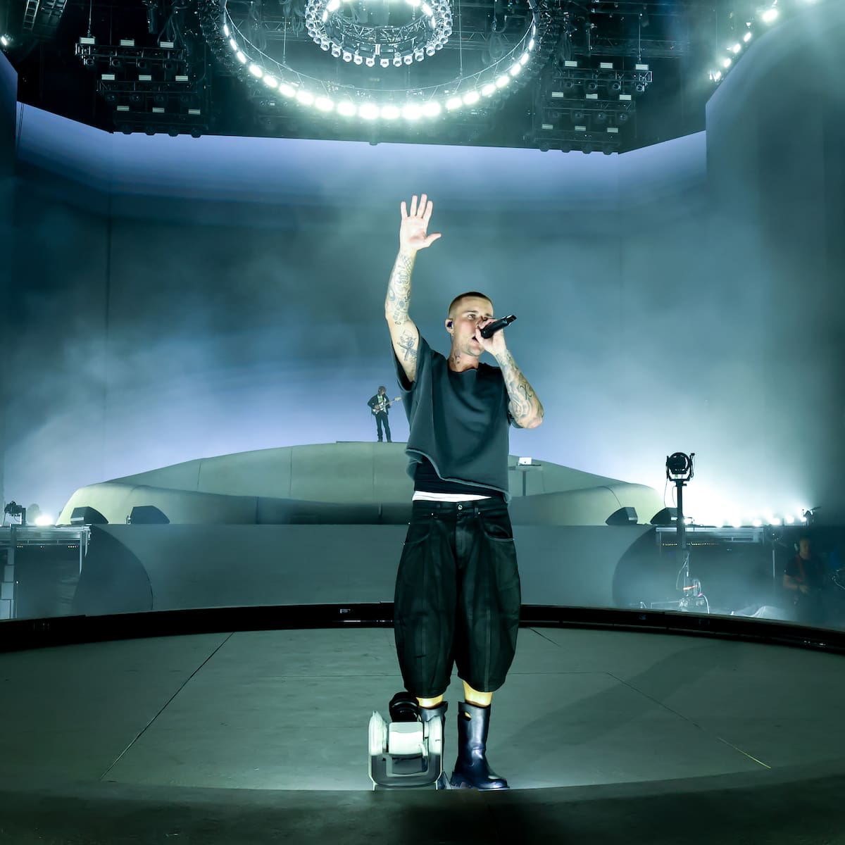 Con una inusual puesta en escena y un setlist cargado de hits, Justin Bieber pone a cantar a todo Coachella 2026