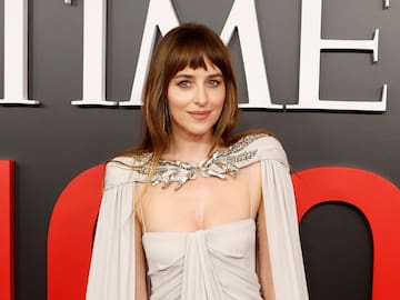 Netflix estrena adaptación de novela de Jane Austen protagonizada por Dakota Johnson