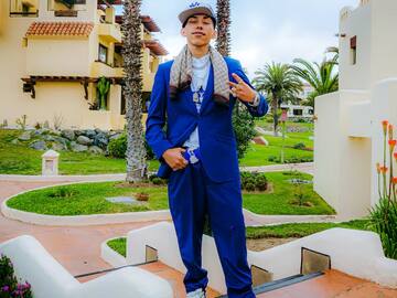 Standly está de regreso con su nueva canción "Chica de Museo"