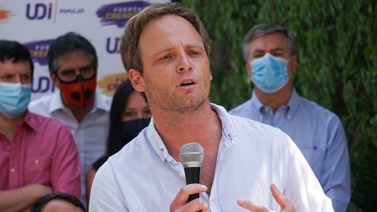 Arturo Zúñiga emplazó a Marcos Barraza durante la CC: «No me extraña porque usted es comunista»