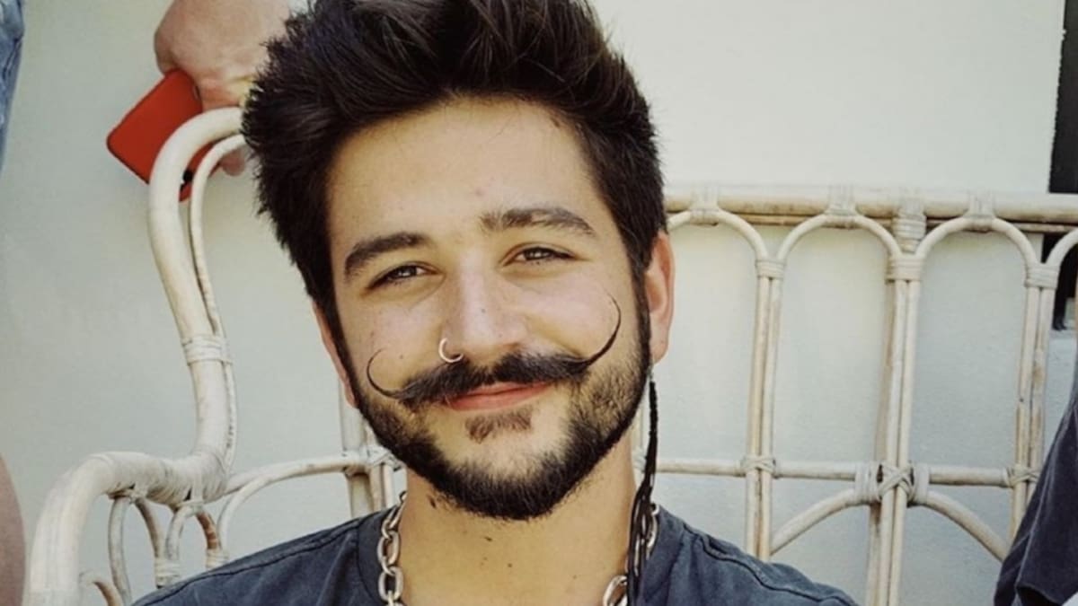 Camilo compartió inédita foto de cuando era niño y aún no le salía su bigote