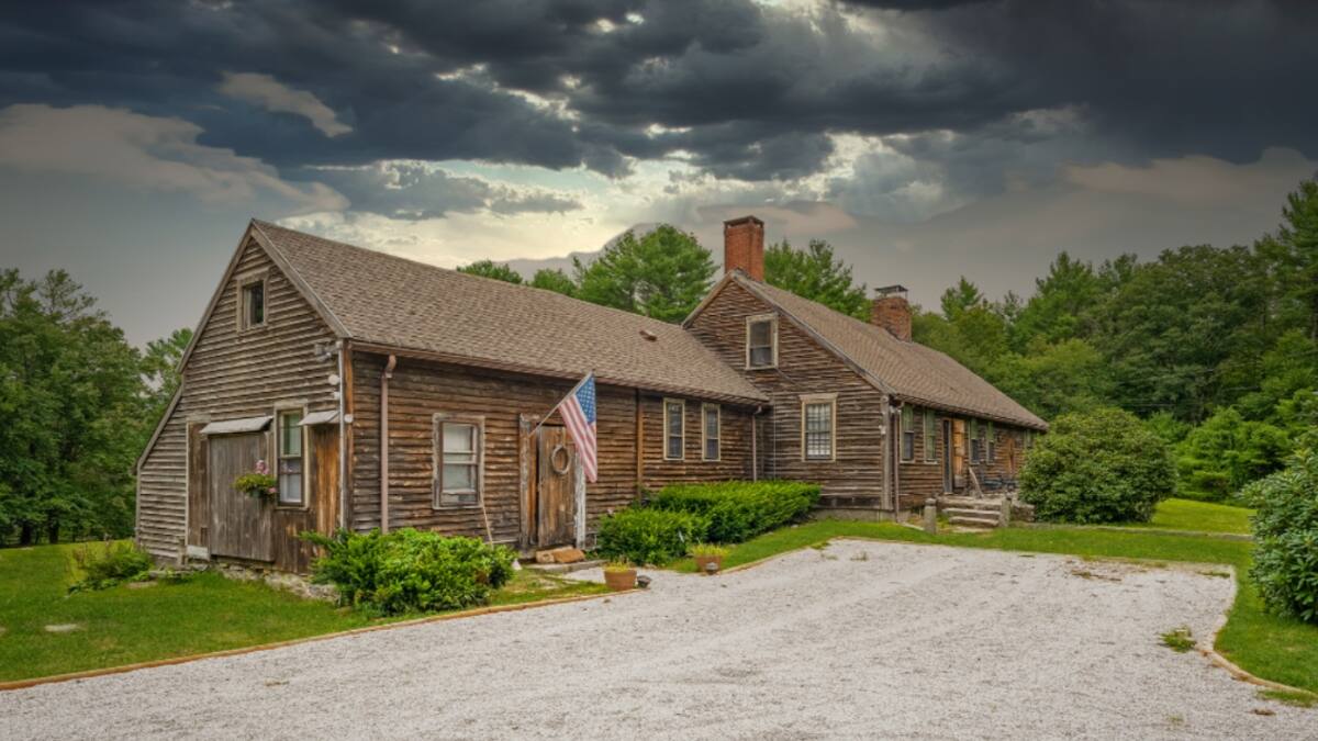 ¿Invertir en bienes raíces? La casa real que inspiró “El Conjuro” está a la venta