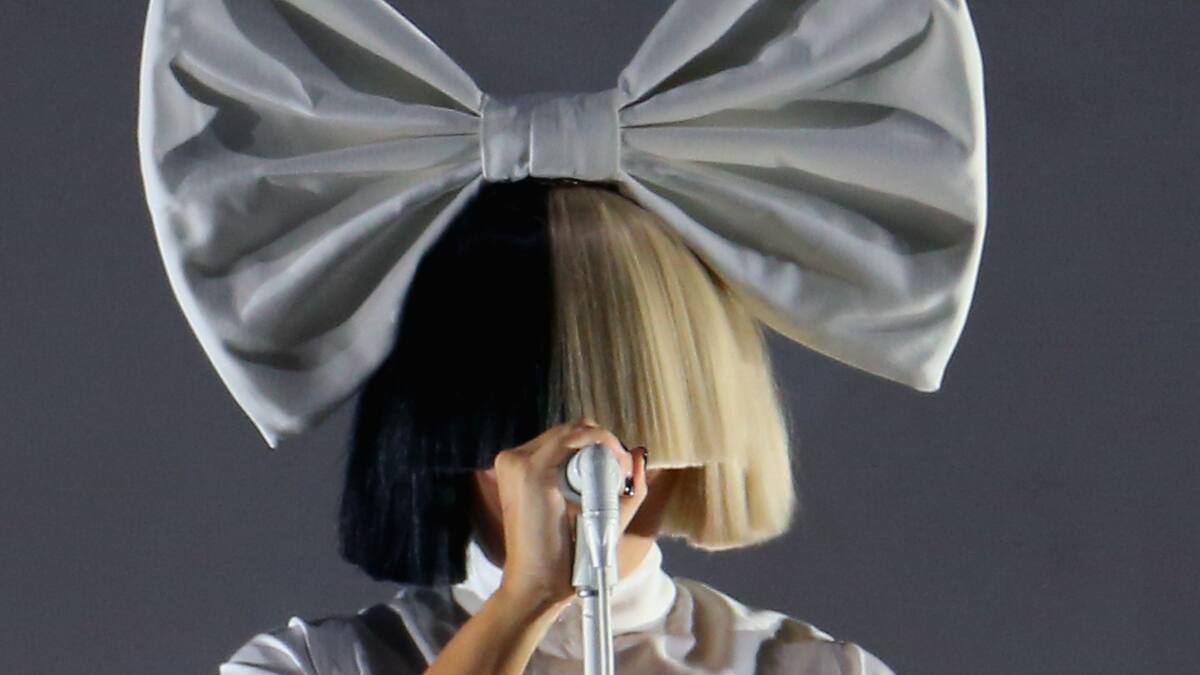 «Tuve tendencias suicidas”: Sia reveló que fue a rehabilitación tras la violenta reacción de “Music”