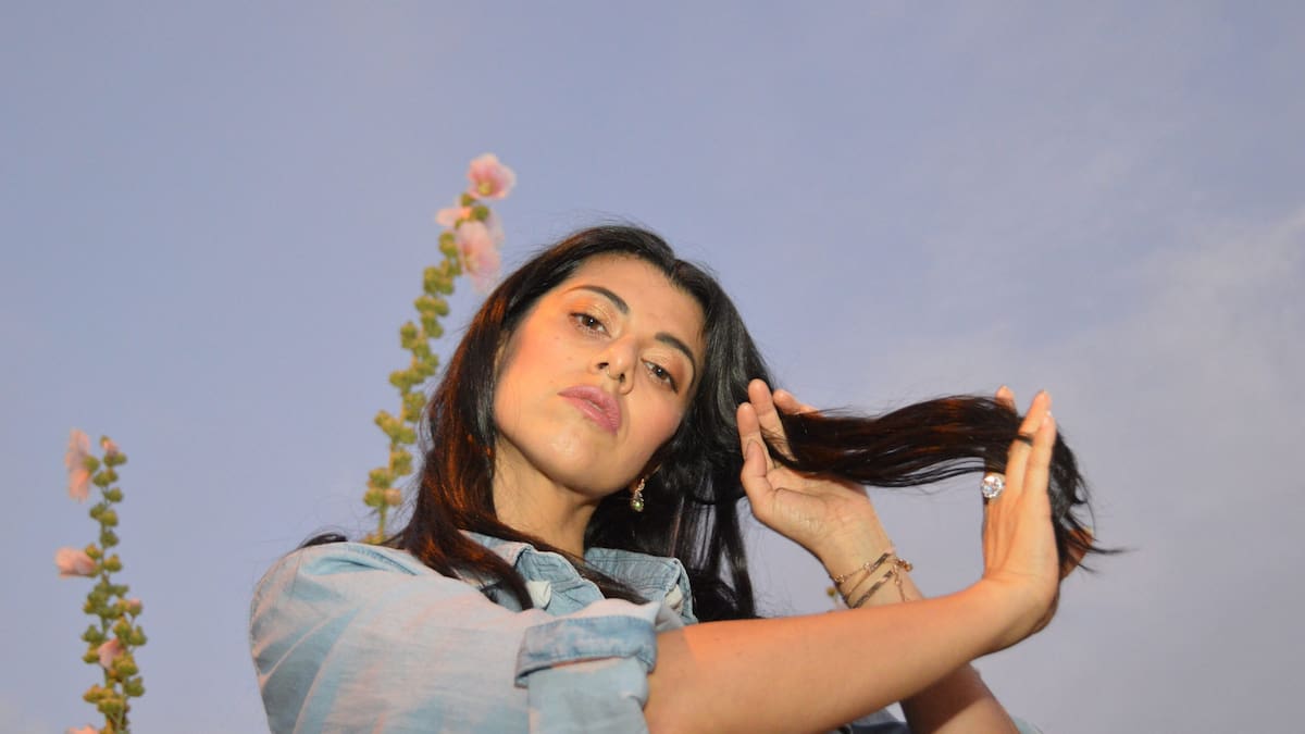 Esto es «Glow», lo nuevo de Mariel Mariel