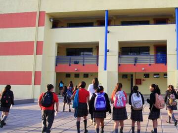 Confirman "extensión" de las vacaciones de invierno en algunas regiones de Chile: ¿Cómo quedó el calendario escolar 2025?