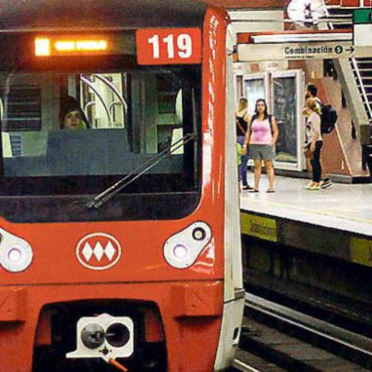 Este conductor sacó risas en el metro al citar a Celia Cruz