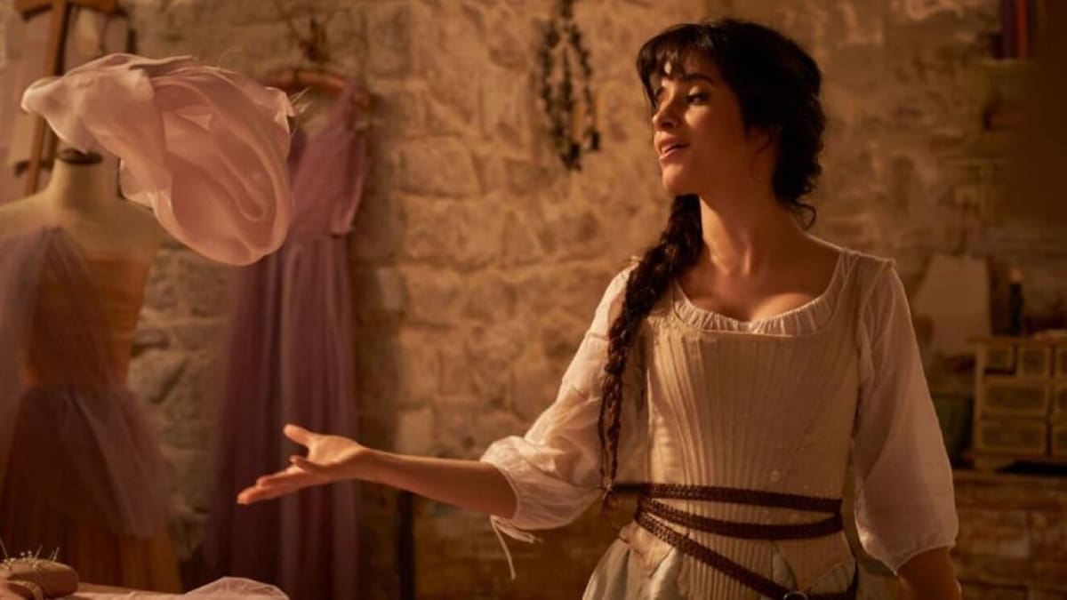 Ya está disponible el tráiler oficial de «Cenicienta» con Camila Cabello como genia y figura