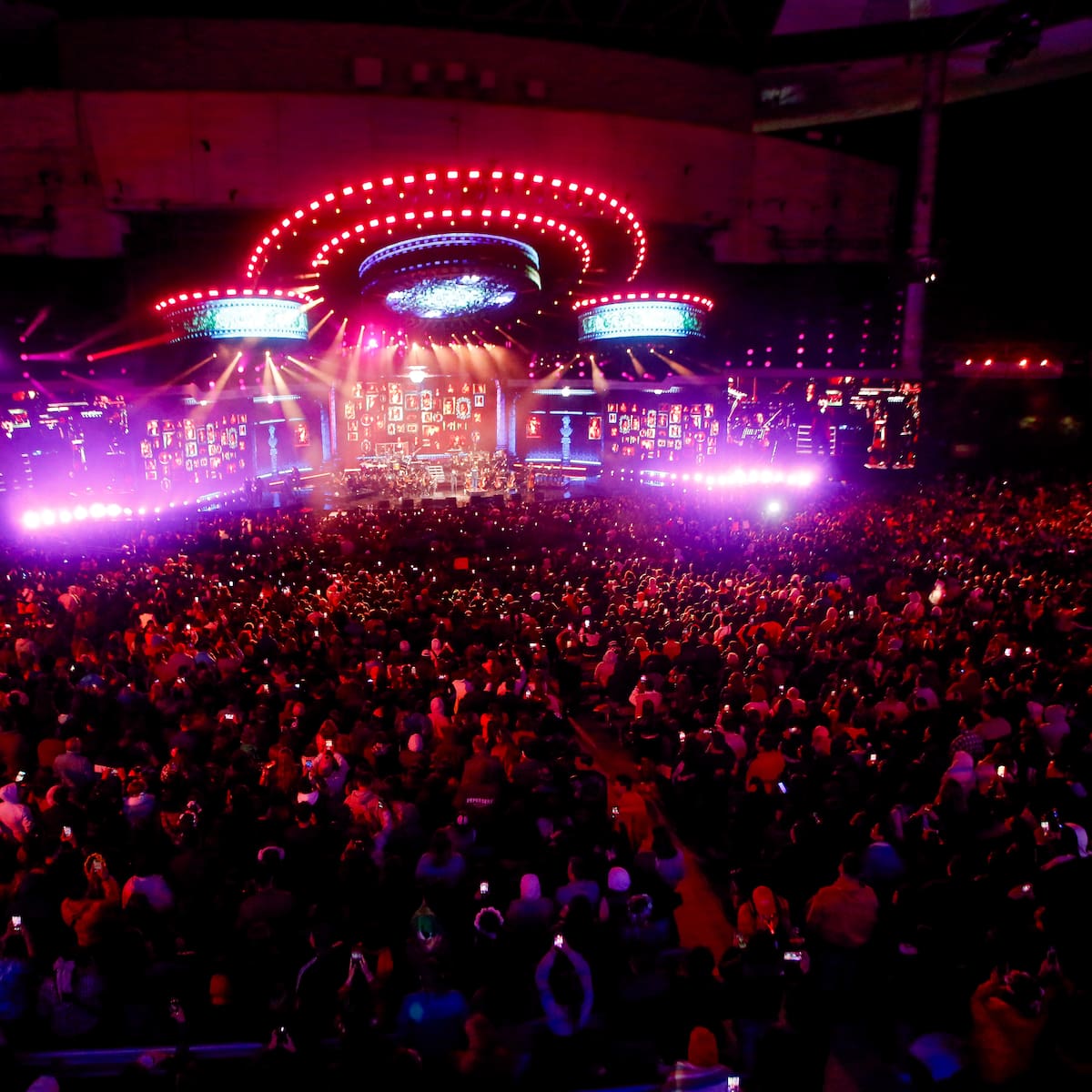 Chile y España triunfan en el Festival de Viña 2026: Revisa los ganadores de la Competencia Folclórica e Internacional