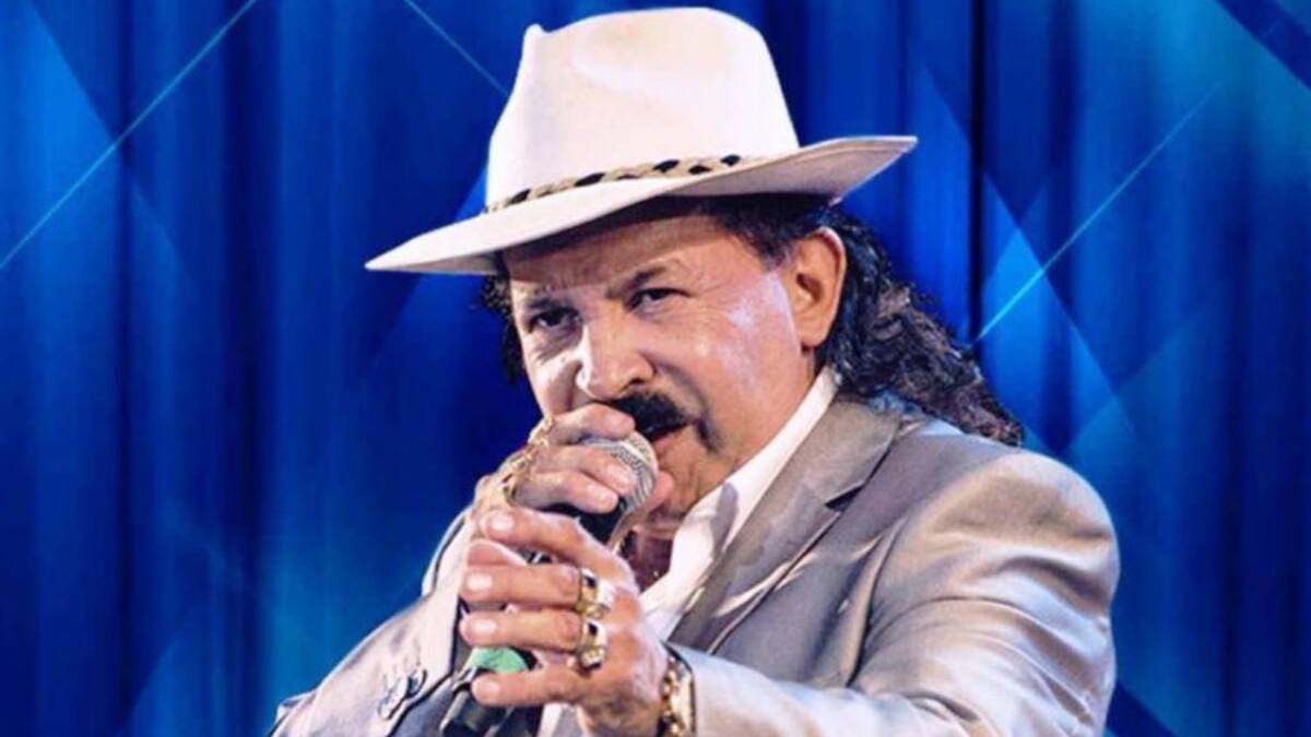 ¡Nunca me faltes! Antonio Ríos es sorprendido en fiesta clandestina en la que iba a cantar