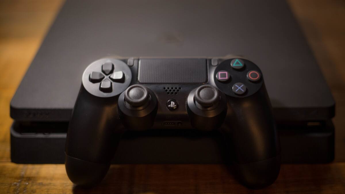 Descubre cómo puedes jugar con tu PlayStation 4 en tu computador