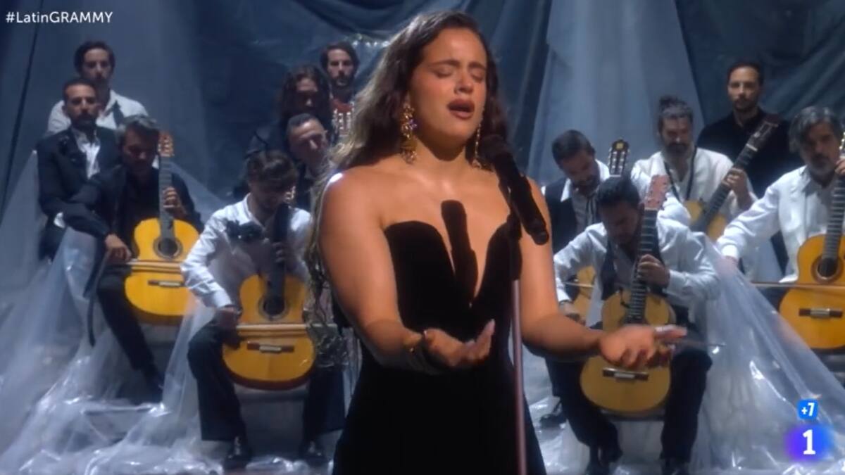 Latin Grammy 2023: Así fue la presentación de Rosalía con «Se Nos Rompió el Amor»