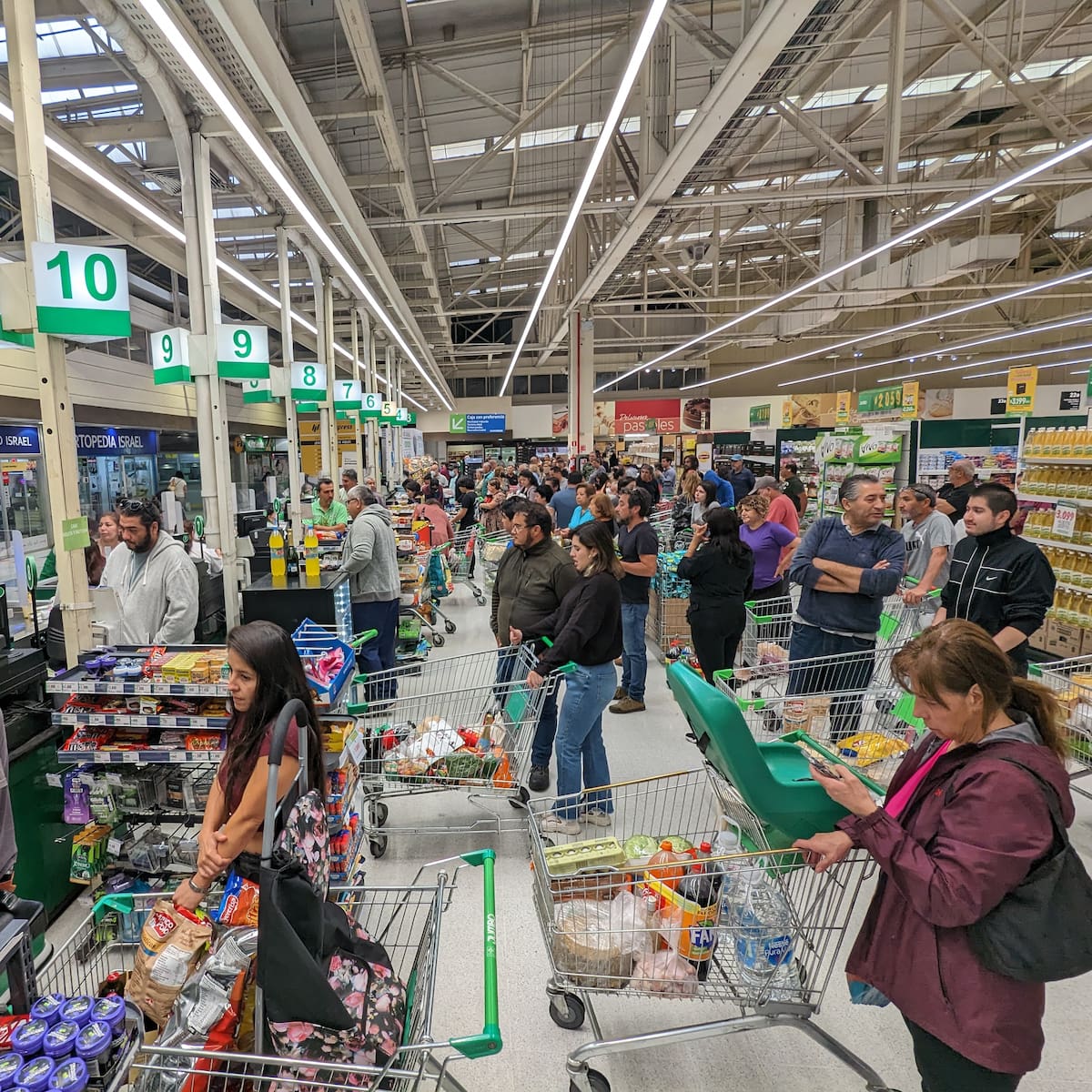 ¿Qué está abierto este 19 de septiembre? Revisa cómo opera el comercio, supermercados y malls hoy