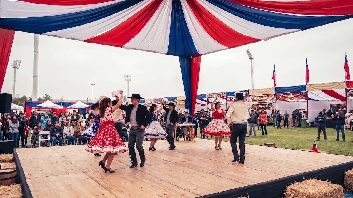 ¿Panorama para Fiestas Patrias? Esta fonda de Ñuñoa tendrá circo, cueca y juegos para toda la familia