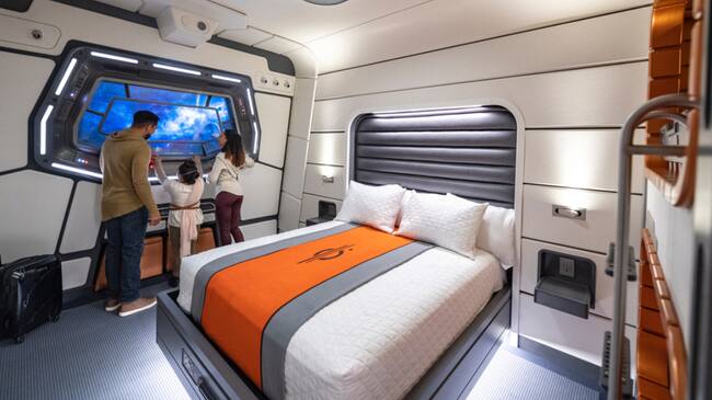 Star Wars Galactic Starcruiser