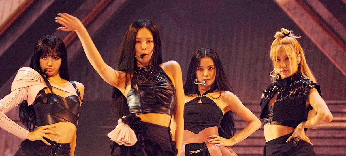NEWARK, NEW JERSEY - AUGUST 28: BLACKPINK performs onstage at the 2022 MTV VMAs at Prudential Center on August 28, 2022 in Newark, New Jersey. (Photo by Jeff Kravitz/Getty Images for MTV/Paramount Global)