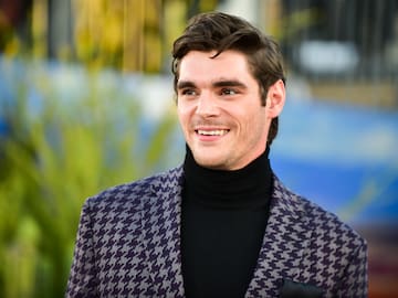 Fallece a los 34 años RJ Mitte, actor que interpretó a Walter White Jr. en "Breaking Bad"