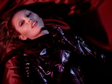 Miley Cyrus sorprende con "End of the World", el primer sencillo de su próximo álbum