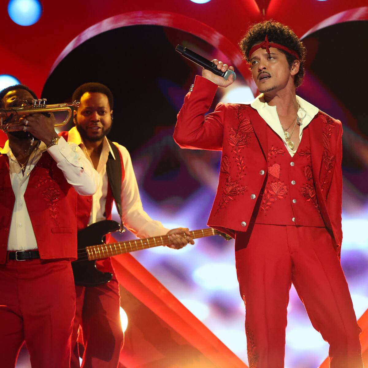 A pocos días para su lanzamiento: Bruno Mars revela el tracklist de su próximo álbum "The Romantic"