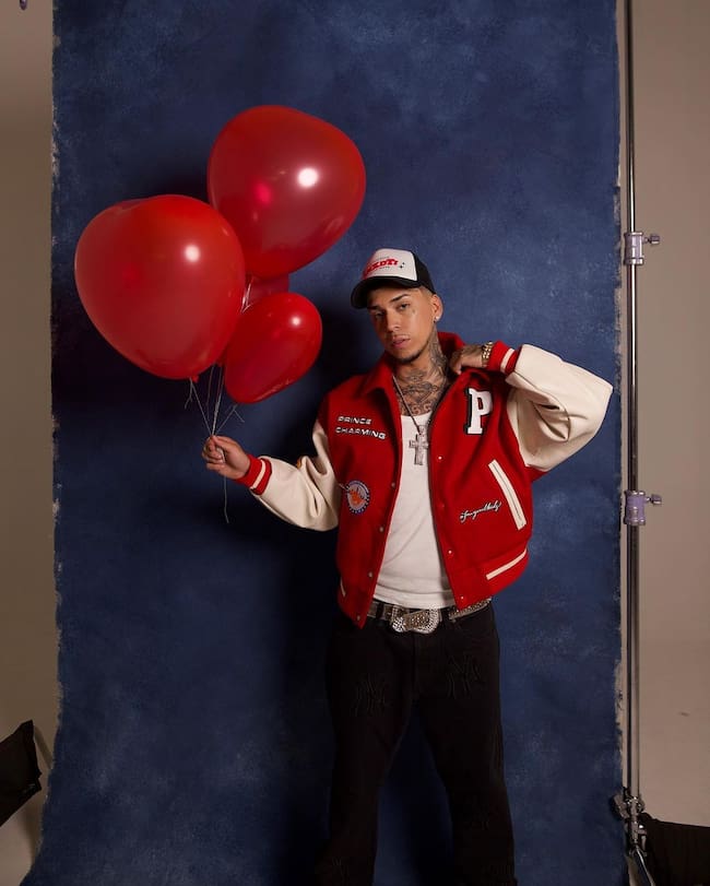 Instagram | @youngcister</a>