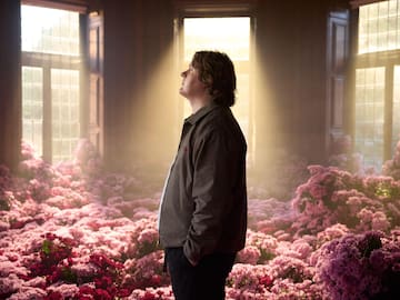 En la previa de su show en Lollapalooza Chile 2026: Lewis Capaldi presenta su nuevo sencillo "Almost"