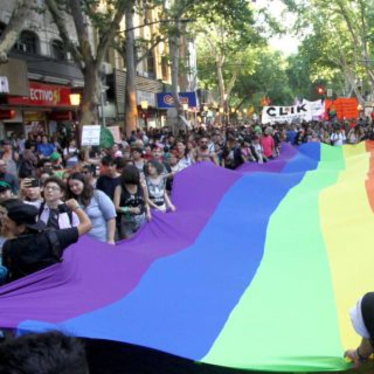 Conoce las demandas de la Marcha del Orgullo convocada por el Movilh e Iguales