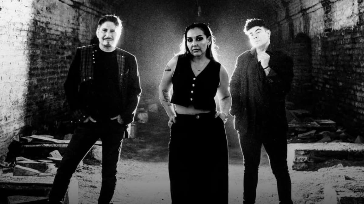 Es una de las bandas chilenas de pop rock y synth-pop más icónicas y ahora prepara un imperdible nuevo espectáculo en la capital
