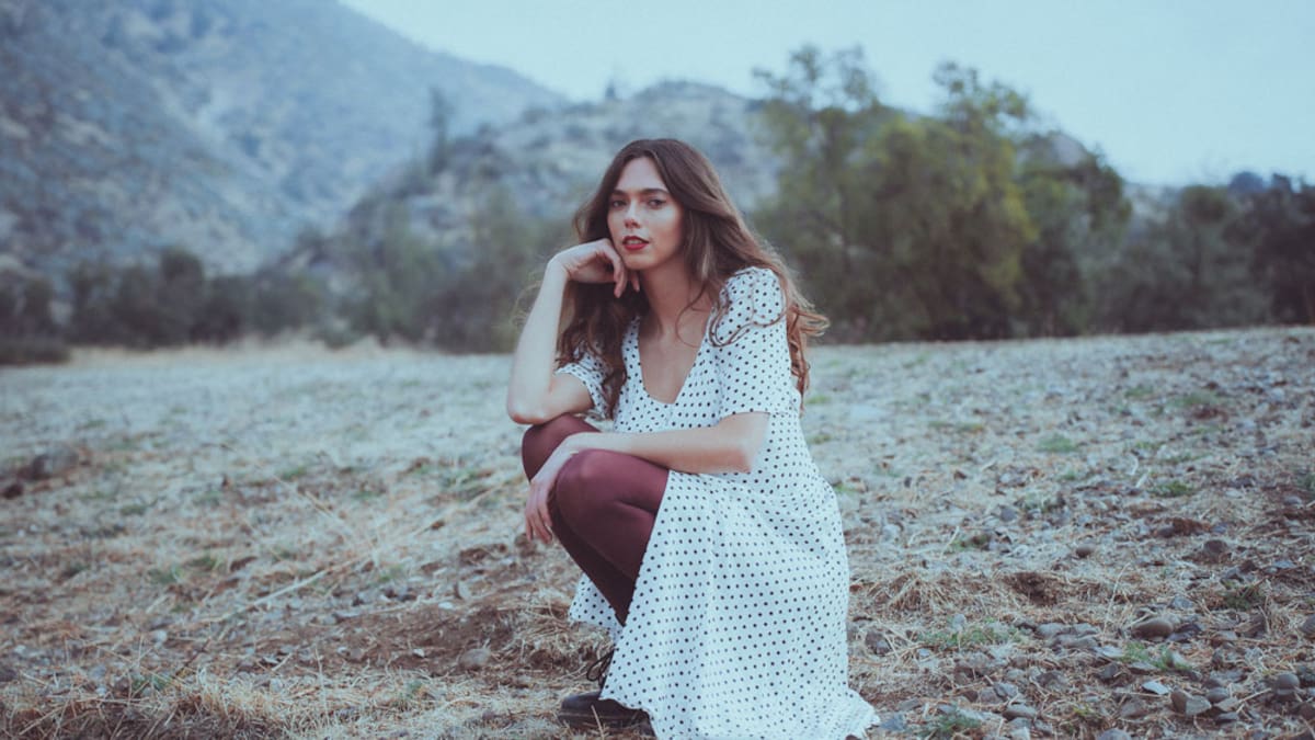 “Te daría tanto, solo por un poco”: Olivia García transforma sus heridas en canciones