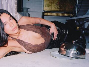 Dua Lipa se sincera sobre la manifestación: "Todo lo que escribo se hace realidad"